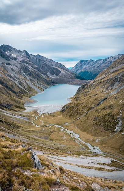 La beauté naturelle de la montagne, les beaux paysages, l'aventure, la destination de voyage