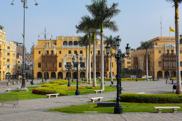 Beaux bâtiments coloniaux et rues de la capitale péruvienne Lima