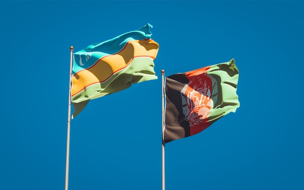 Beaux drapeaux nationaux de l'Afghanistan et du Karakalpakstan