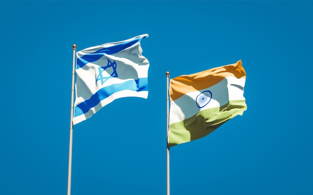 Beaux drapeaux nationaux d'Israël et de l'Inde ensemble