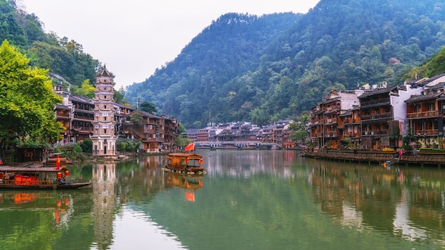 Beaux paysages de l'ancienne ville de Fenghuang