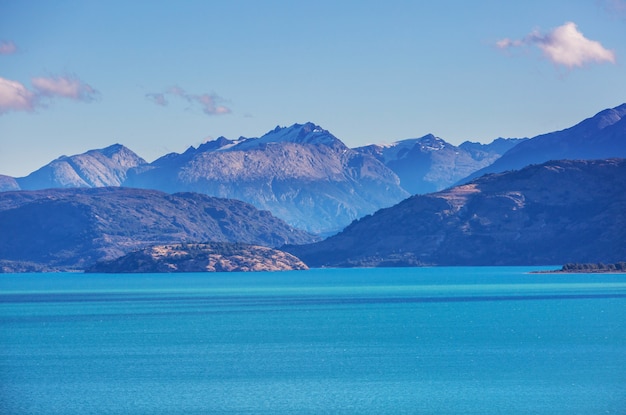 Beaux paysages de montagne en Patagonie. Lac des montagnes en Argentine, en Amérique du Sud.