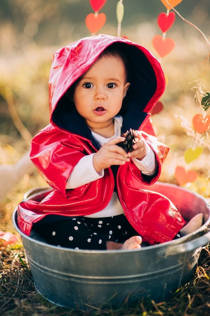 Photo bébé dans le parc