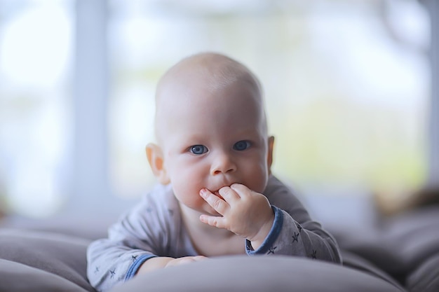 bébé premières dents portrait bébé bonheur