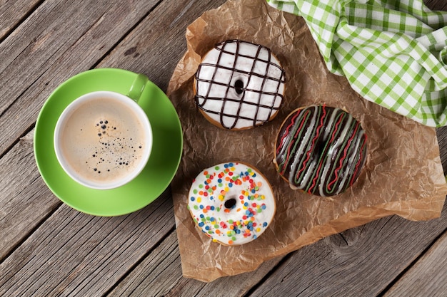 Beignets et café