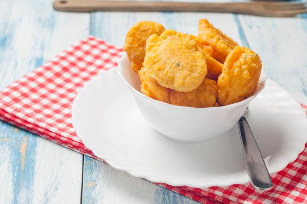 Beignets de morue plat de Pâques typique