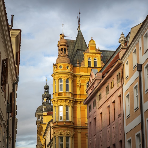 Belle architecture ancienne de la vieille ville de Ceske Budejovice, République Tchèque