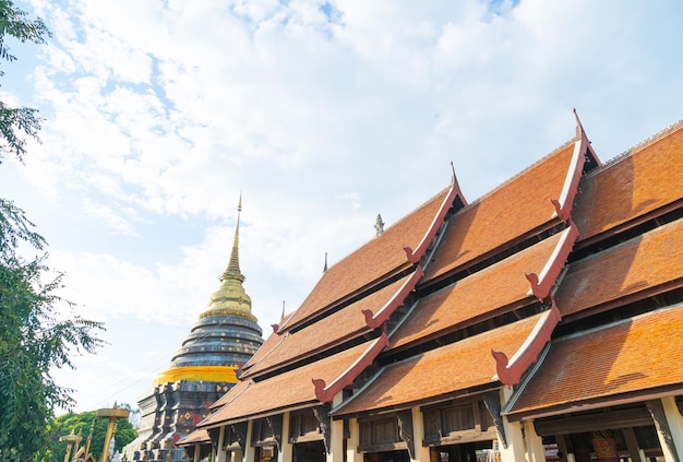 Belle architecture à Pra That Lampang Luang en Thaïlande