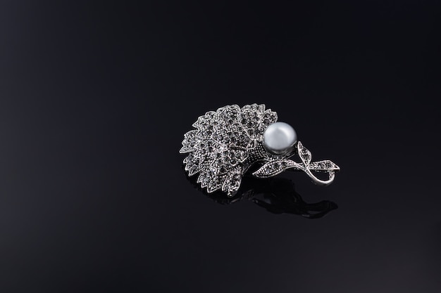 Belle broche en argent