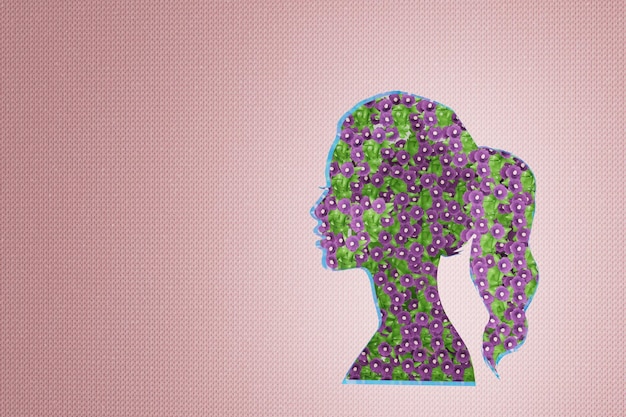 Belle carte de voeux une silhouette d'une femme décorée de fleurs violettes avec des feuilles vertes