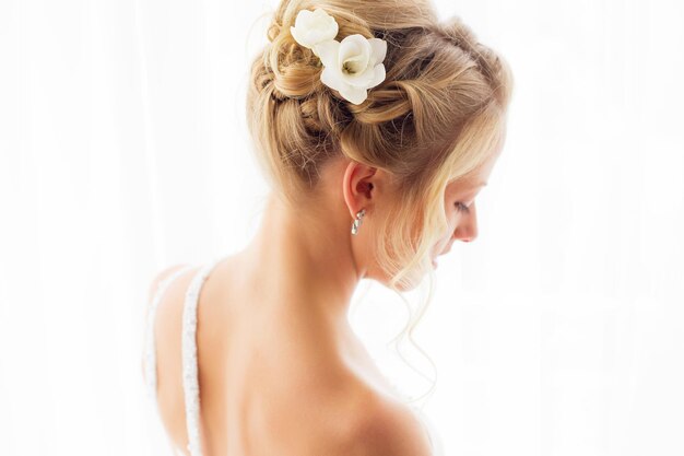 Photo belle coiffure de mariée pour mariage