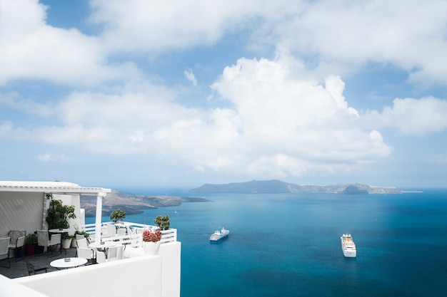 Belle côte maritime de l'île de Santorin, Grèce. Voyages et vacances