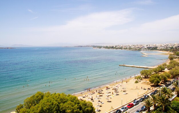 Belle côte de la mer en Grèce