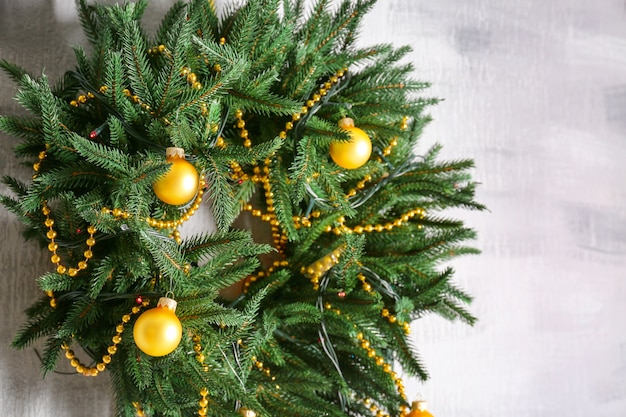 Belle couronne de Noël tendance