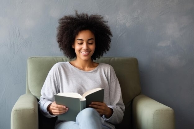 Photo belle femme afro-américaine se détendre sur une tasse de thé et un livre ai généré