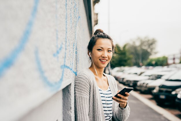 belle femme à l&#39;extérieur