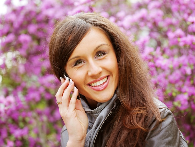 Belle fille souriante