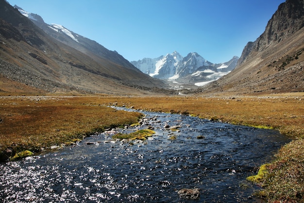 Belle haute montagne au Pamir