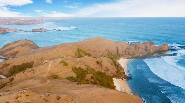 Belle île de Padar avec aigue-marine