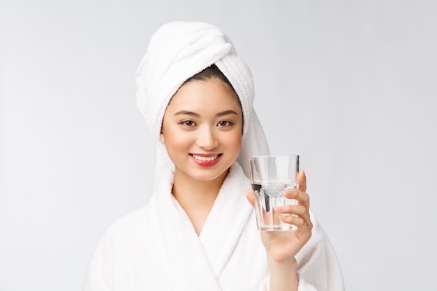 Belle jeune femme en bonne santé