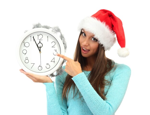 Belle jeune femme avec horloge, isolée sur blanc