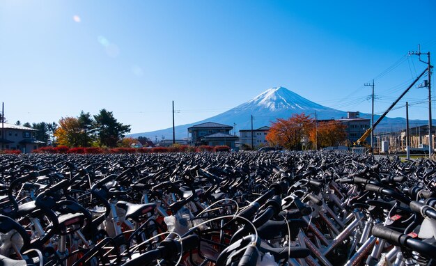 Belle montagne Fuji et lac Kawaguchiko au Japon