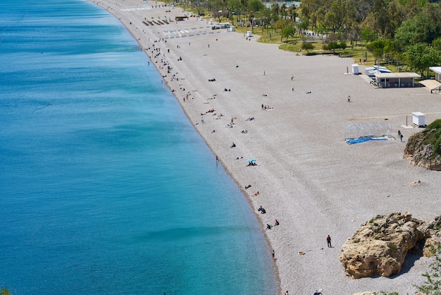 Belle plage et fond de mer d&#39;Antalya