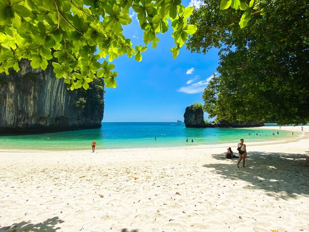 Belle plage sur l'île de Hong Krabi Thaïlande destination touristique Asie du Sud-Est Voyage vacances vacances tropicales et concept de vacances