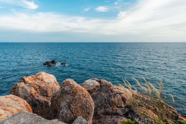 Belle plage tropicale à l'île