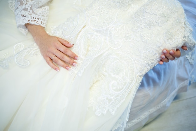 Belle robe de mariée pour la mariée le jour du mariage