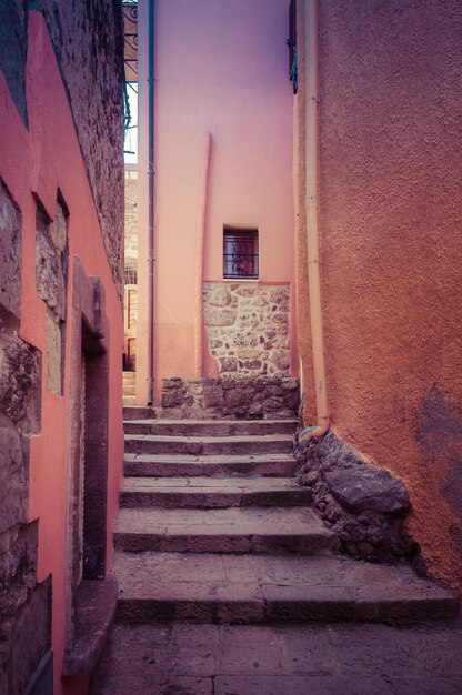 La belle ruelle de la vieille ville de Castelsardo