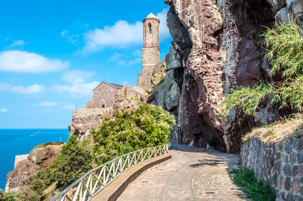 La belle ruelle de la vieille ville de Castelsardo