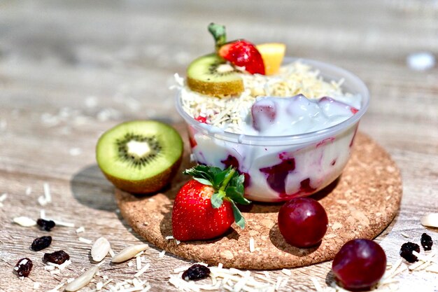 Photo une belle salade au dessert.