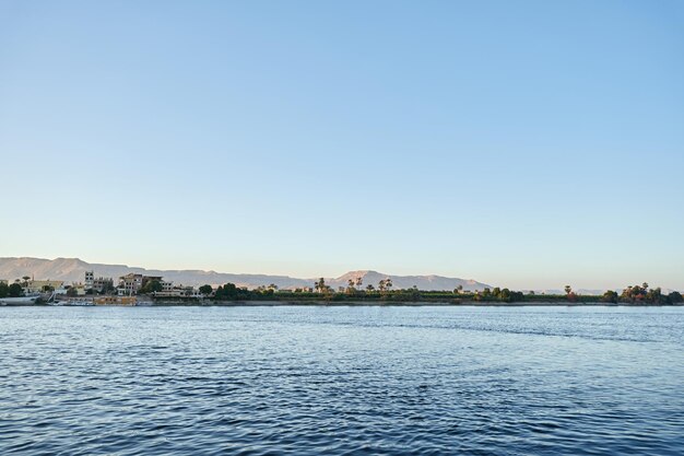 Photo belle scène de la rivière à aswan