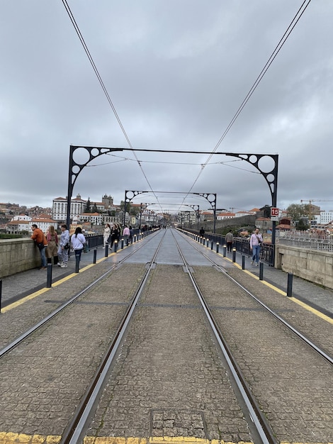La belle ville de Porto avec ses rues étroites collines azuleju