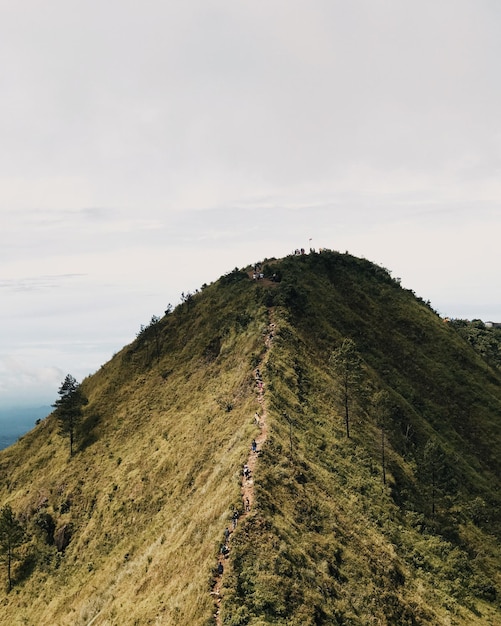 belle vue aérienne du ciel dans la montagne merbabu