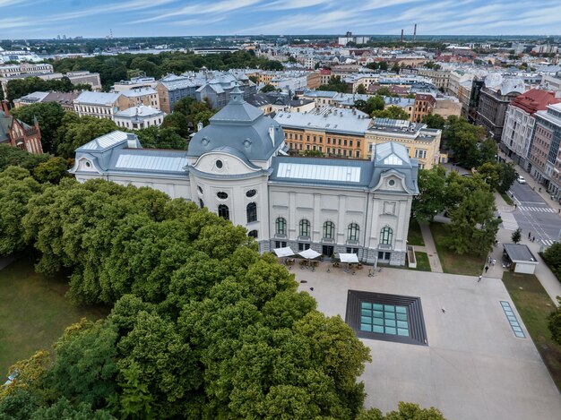 Photo belle vue aérienne de riga d'en haut