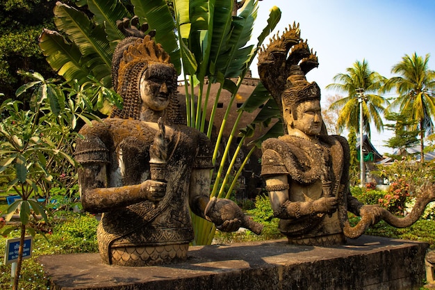 Une belle vue sur Buddha Park situé à Vientiane Laos