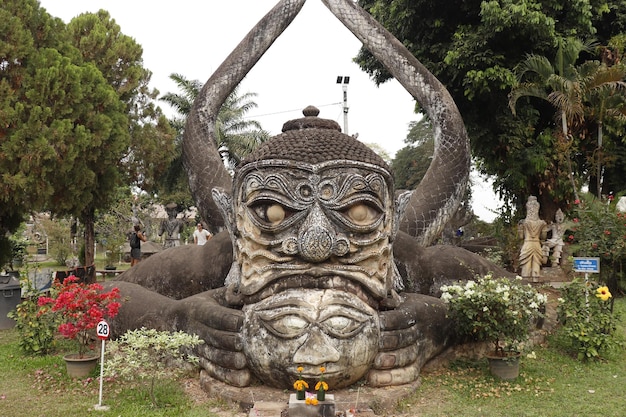 Une belle vue sur Buddha Park situé à Vientiane Laos