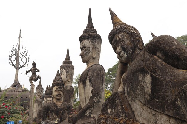 Une belle vue sur Buddha Park situé à Vientiane Laos