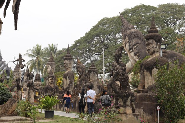 Une belle vue sur Buddha Park situé à Vientiane Laos