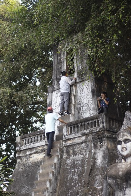 Une belle vue sur Buddha Park situé à Vientiane Laos