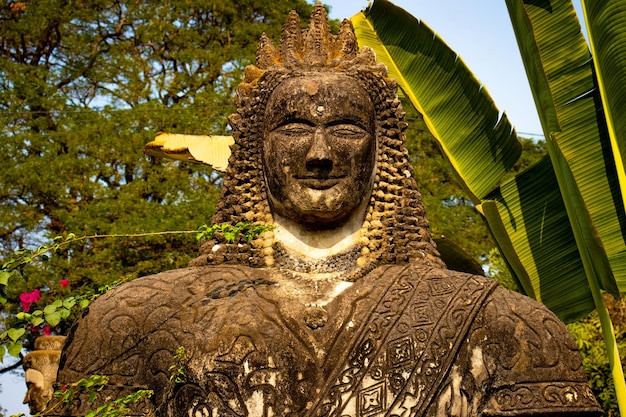 Une belle vue sur Buddha Park situé à Vientiane Laos