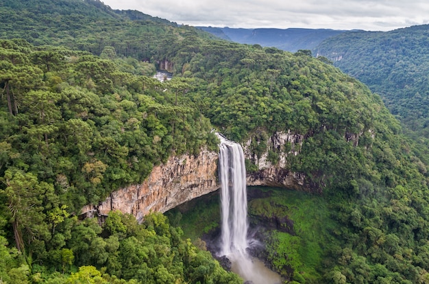 Belle vue sur la cascade de Caracol