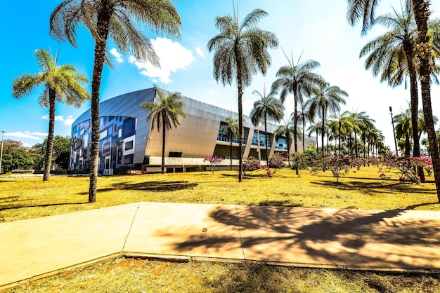 Une belle vue sur le centre de congrès Ulysses Guimaraes situé à Brasilia au Brésil