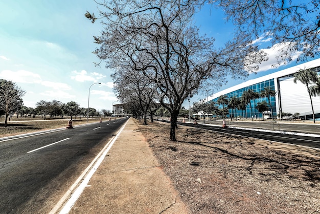 Une belle vue sur le centre de congrès Ulysses Guimaraes situé à Brasilia au Brésil