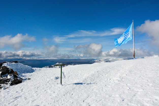 Une belle vue sur Cerro Catedral situé à Bariloche Argentine