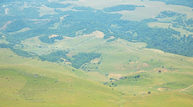 Belle vue sur la forêt dans un pays arménien