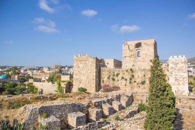 Belle vue sur le Fort des Croisés à Byblos (également connu sous le nom de Jubayl ou Jebeil), Liban