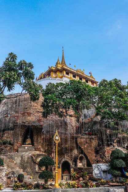 Une belle vue sur le Golden Mount Temple situé à Bangkok en Thaïlande